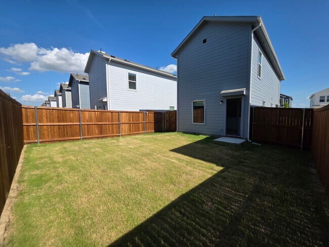 Building Photo - New Build Perfection: 3 Bedroom, 2.5 Bath ...