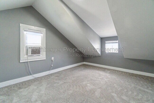 Building Photo - 2702 W Boone Ave