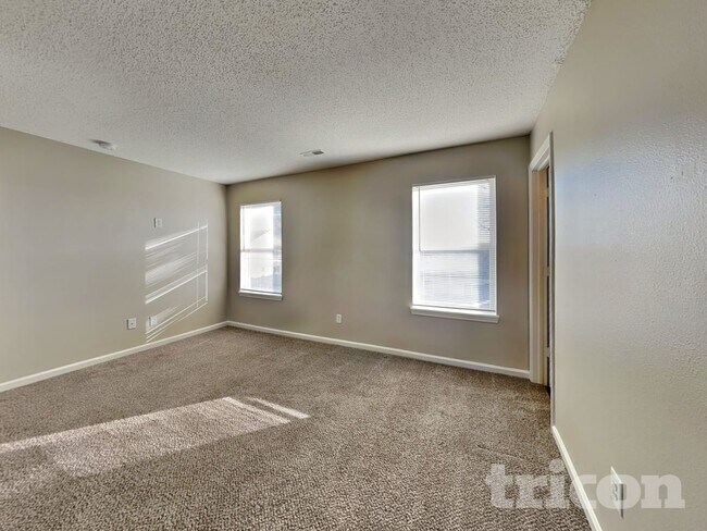 Building Photo - 1432 Dowell St