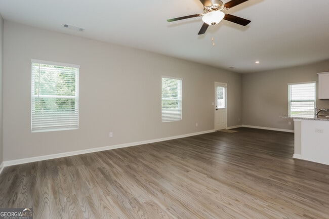 Building Photo - 522 Firethorn Ct