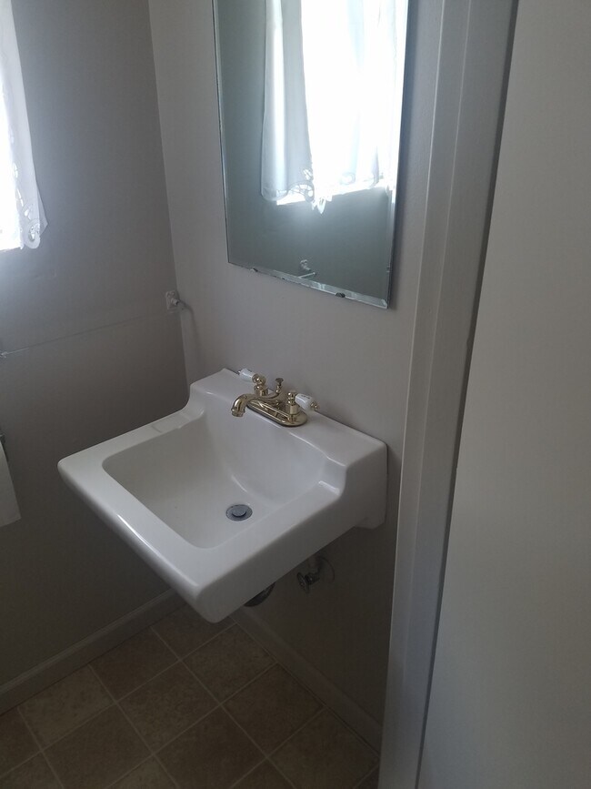 Building Photo - STATUS:AVAILABLE  |R136a| $1795