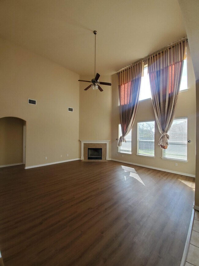 Building Photo - 501 Dinge Bay Dr