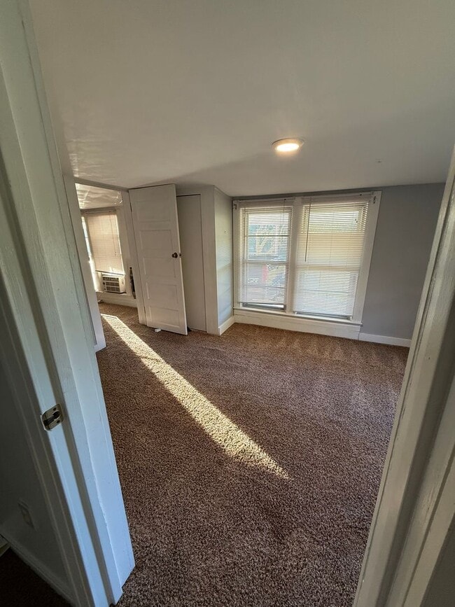 Building Photo - 6555 AR-252