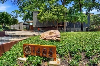 Building Photo - 1403 Kendolph Dr