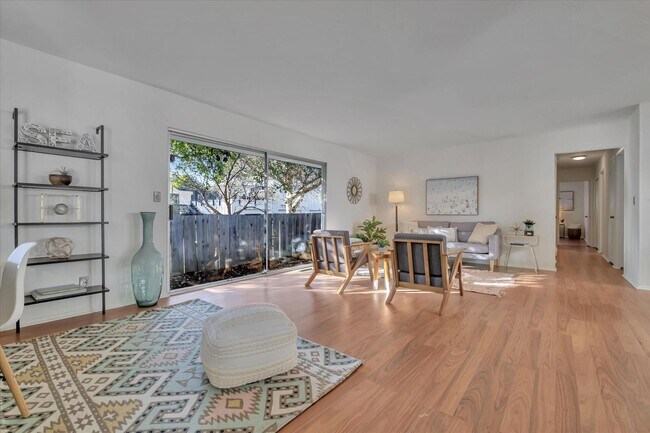 Building Photo - 103-119 Darlington Lane