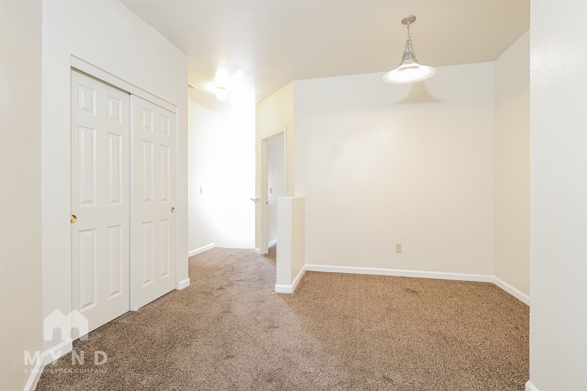 Building Photo - 900 S Meadows Pkwy