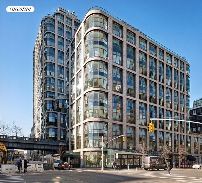 Building Photo - 515 W 18th St