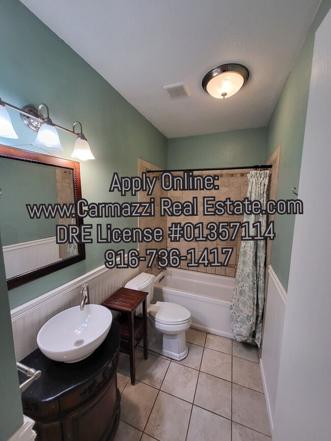 Building Photo - 9197 Irish Gold Way