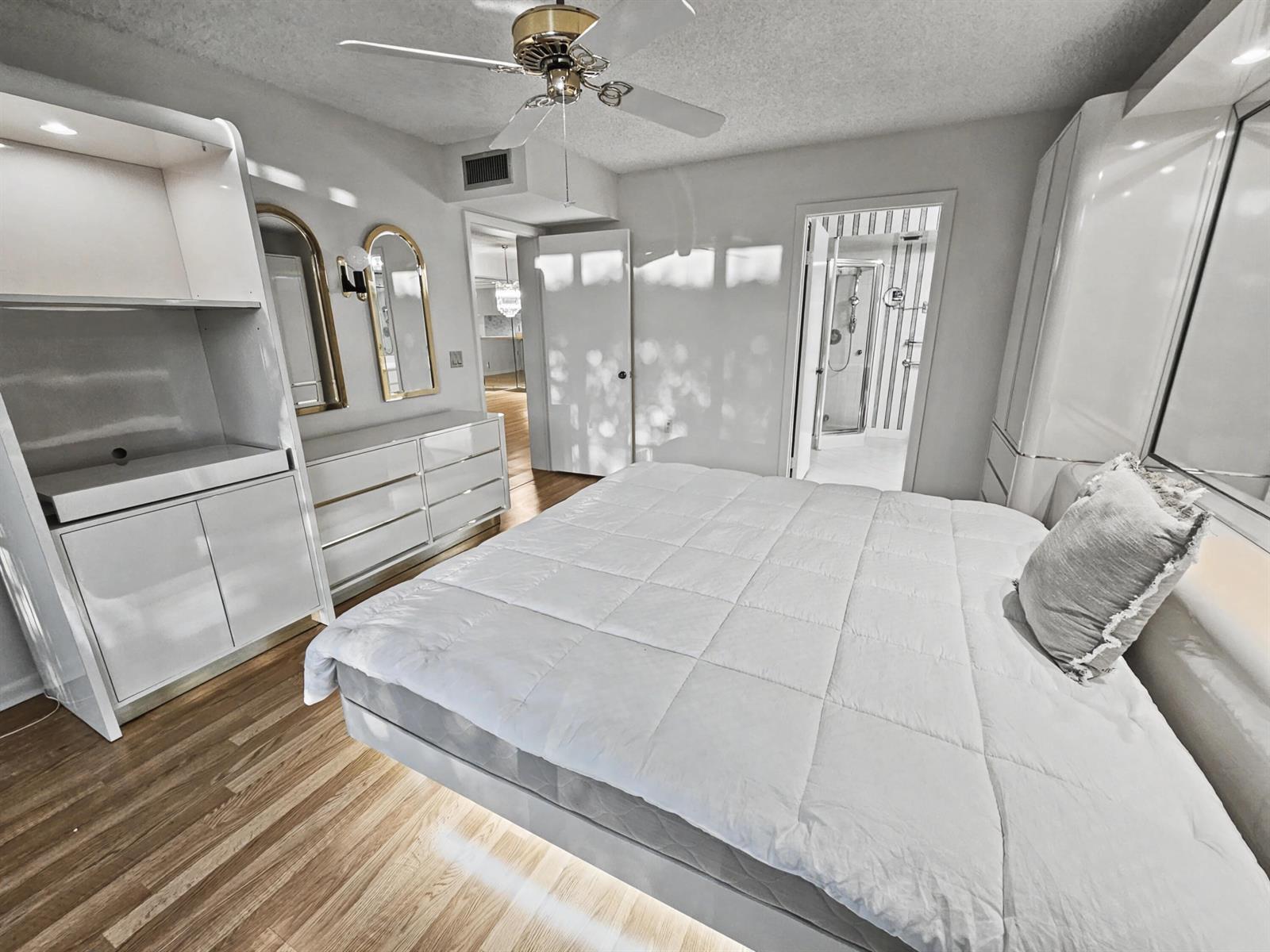 Building Photo - 2811 Village Blvd