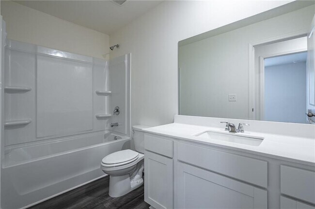 Building Photo - 2010 Ayla Dr