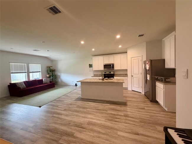 Building Photo - 31119 Brightwell Bnd