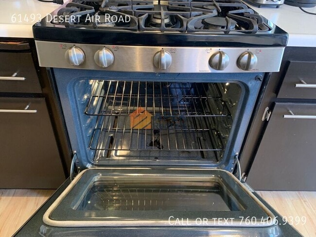 Building Photo - 61493 Desert Air Rd