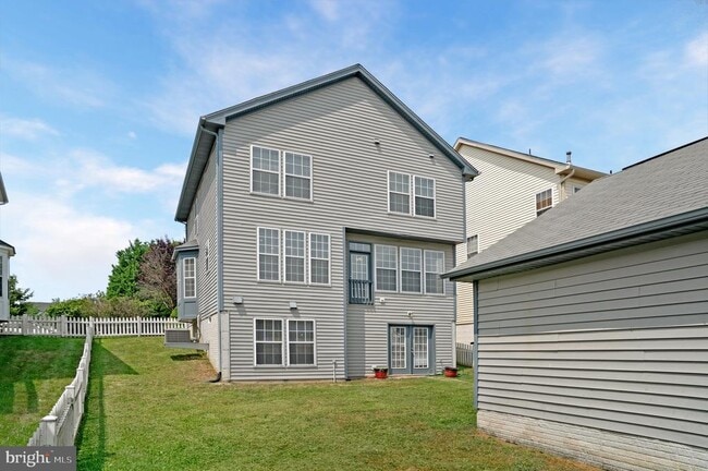 Building Photo - 20460 Charter Oak Dr
