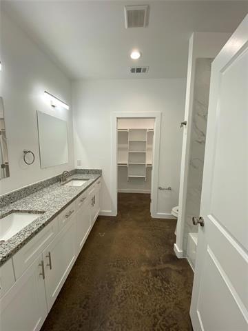 Building Photo - 104 E Forest Ave