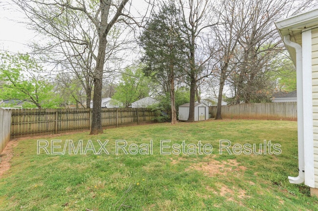 Building Photo - 3235 W Wildflower St