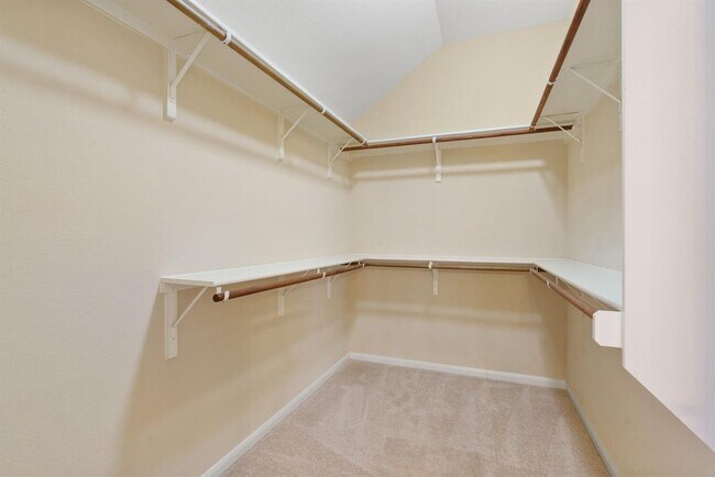 Building Photo - 3501 Shellcastle Ln