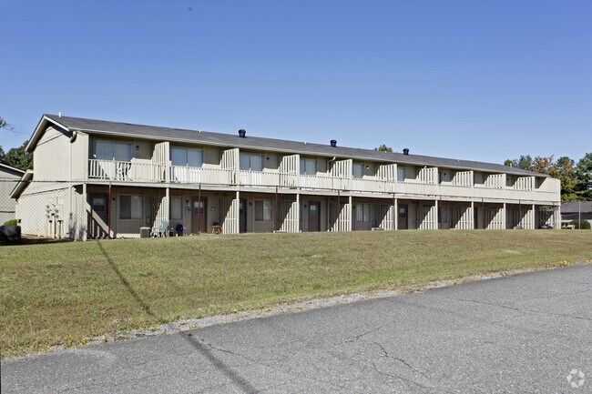 Primary Photo - Glenfair Apartments