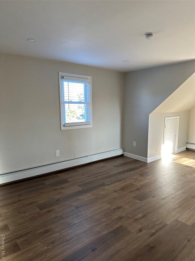 Building Photo - 753 S Walnut St