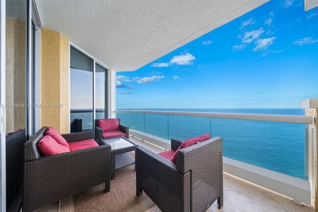 Building Photo - 17875 Collins Ave