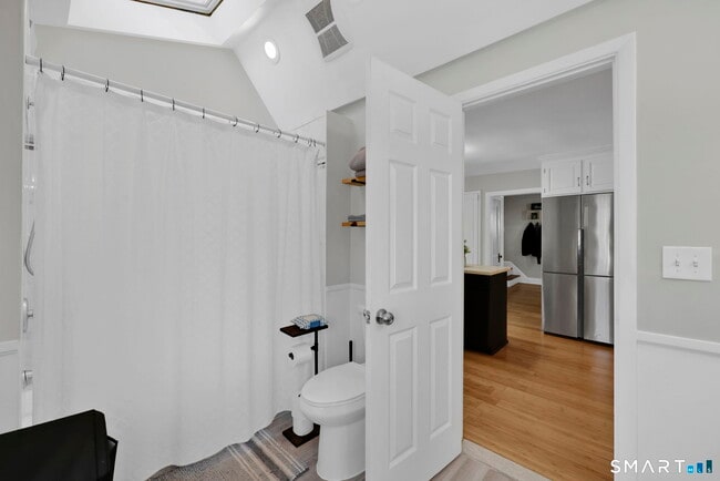 Building Photo - 829 Wells Rd