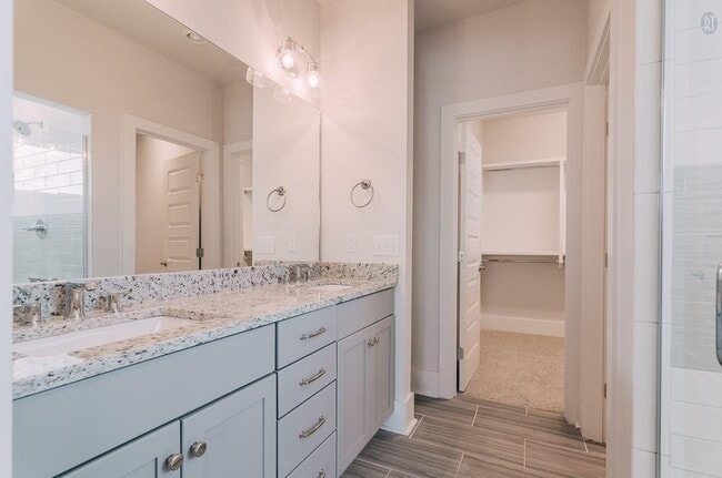 Building Photo - Beautiful East Nashville Home