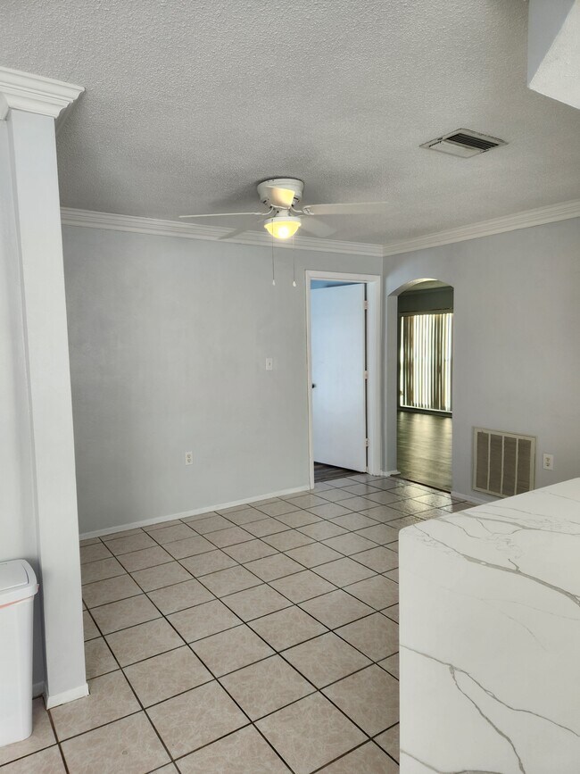 Building Photo - 9837 Marlinton Ln