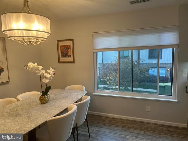 Building Photo - 1805 Westwind Way