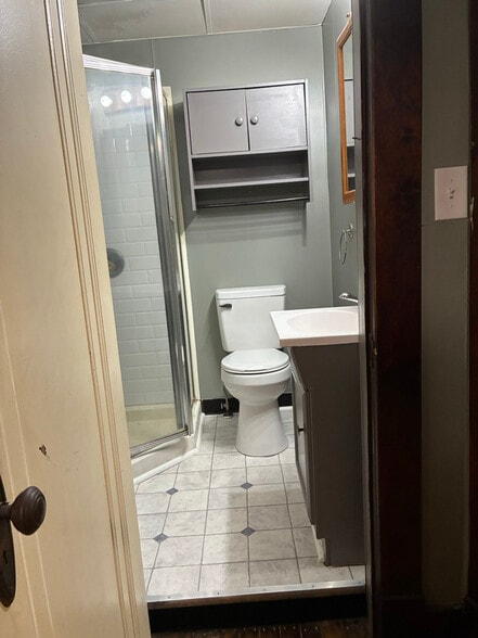 Building Photo - 99 John St