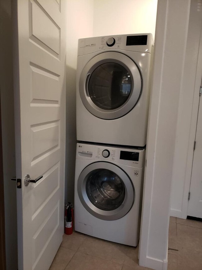 Building Photo - 4206 S 96th Ln