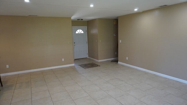 Building Photo - 3723 Joppa Ln