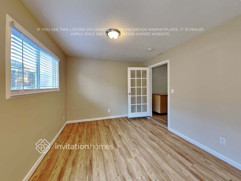 Building Photo - 8140 Villa Oak Dr