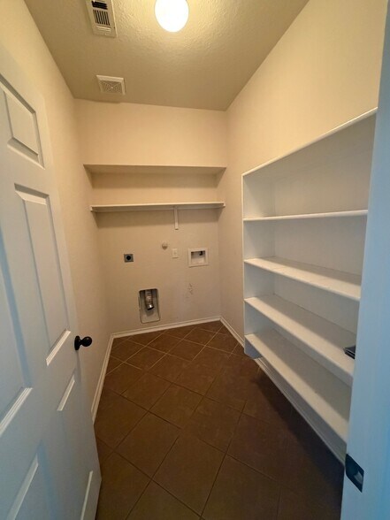 Building Photo - 214 Cita Roost