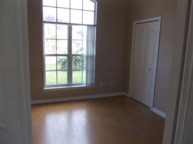 Building Photo - 162 Barrington Dr