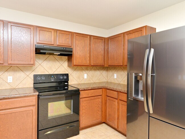Building Photo - Spacious 2 story with cul-de-sac location