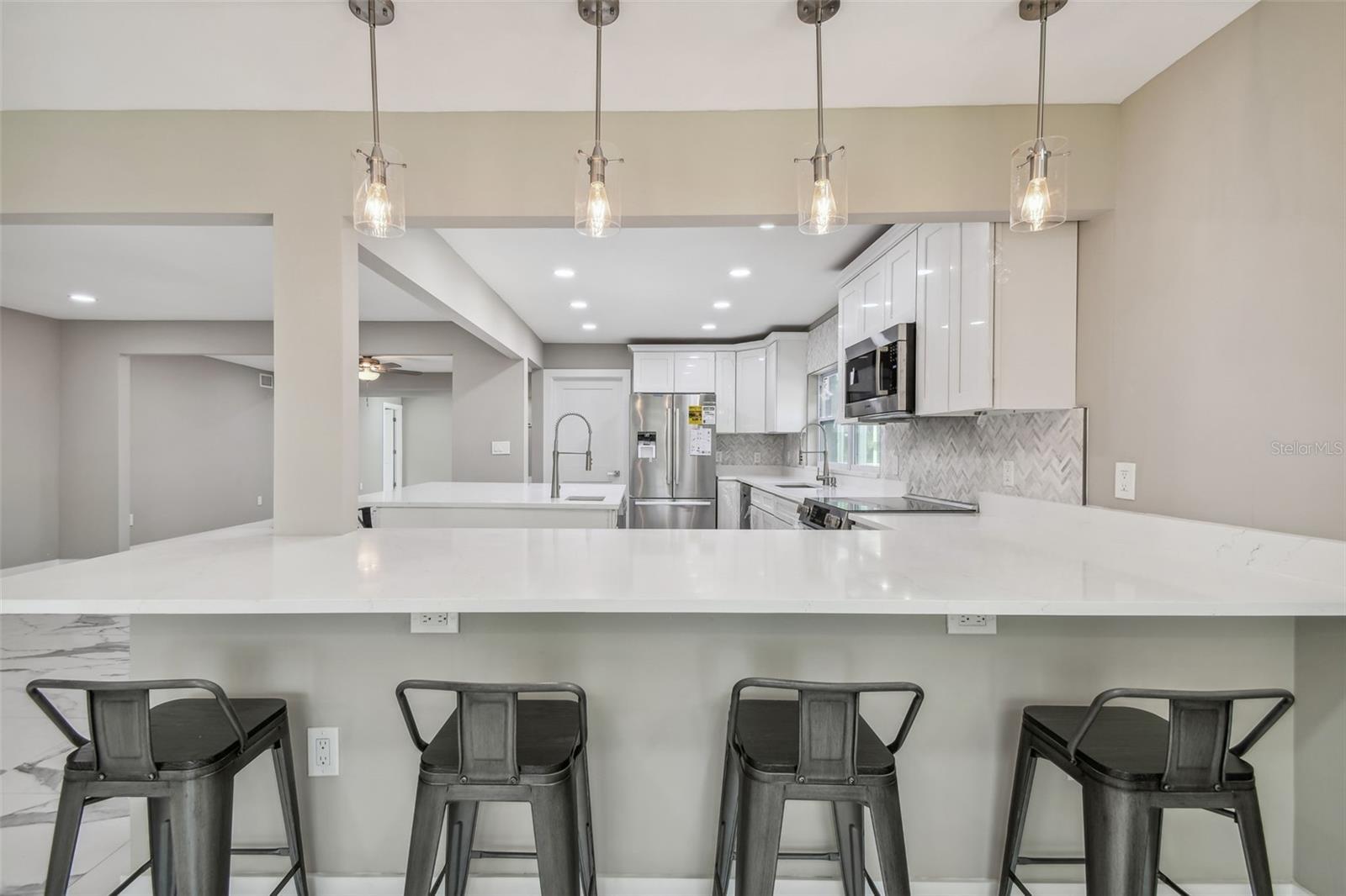 Building Photo - 2042 Craft Ln