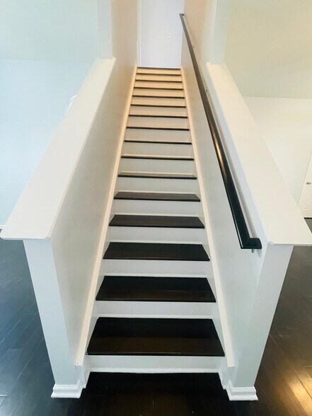 Building Photo - 3819 Fircrest Dr