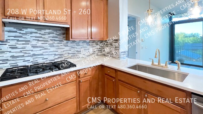 Building Photo - 208 W Portland St