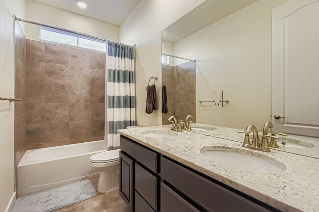 Building Photo - 14502 Salvador Cir