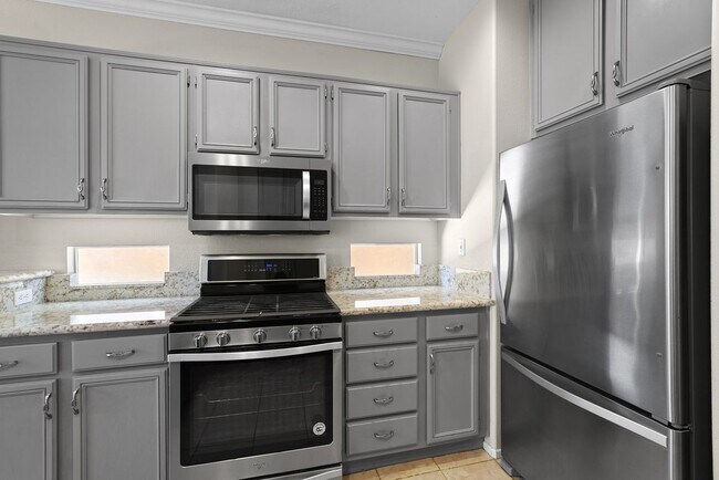 Building Photo - 39908 Millbrook Way