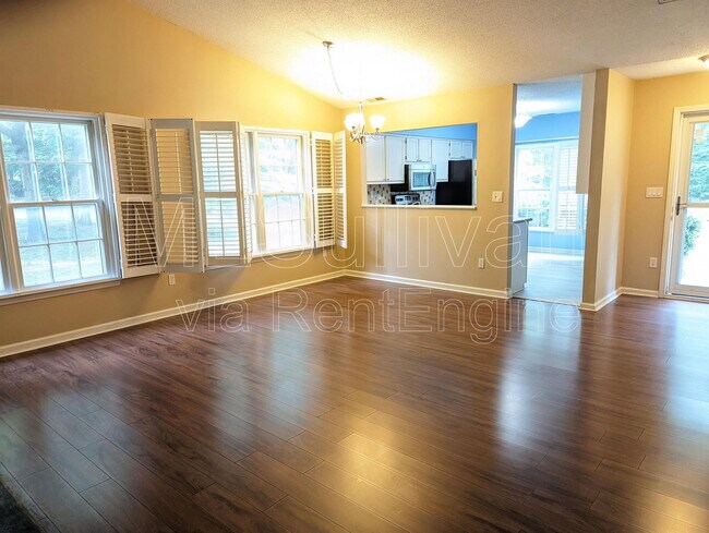 Building Photo - 118 Timber Ridge Dr