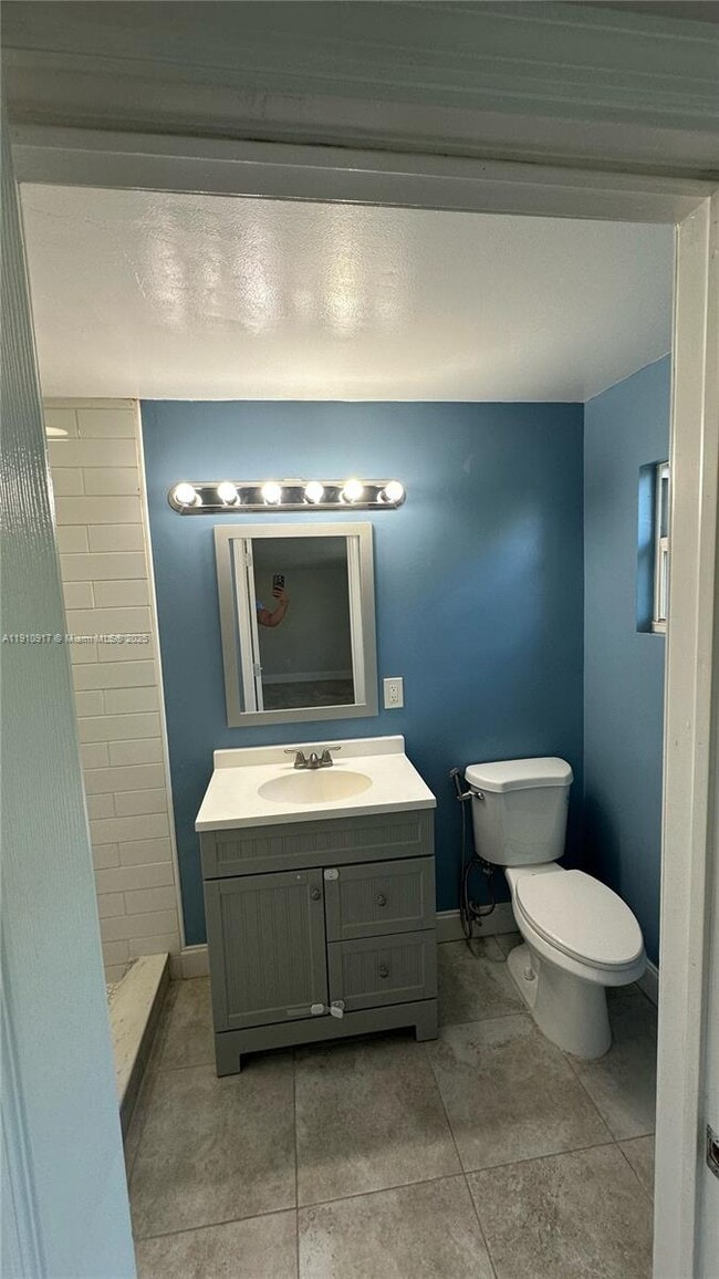 Building Photo - 408 S 9th St