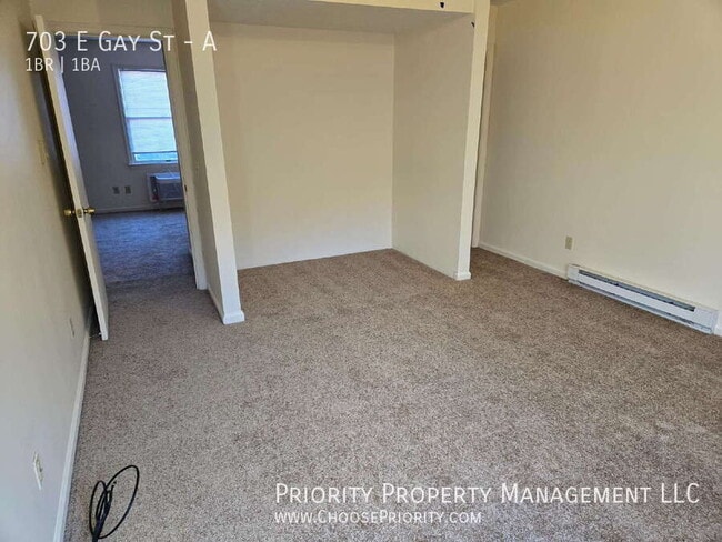 Building Photo - 703 E Gay St