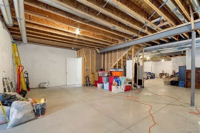 Building Photo - 15337 Quince Cir
