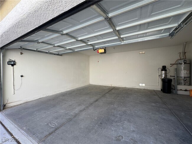 Building Photo - 6797 Cardoness St