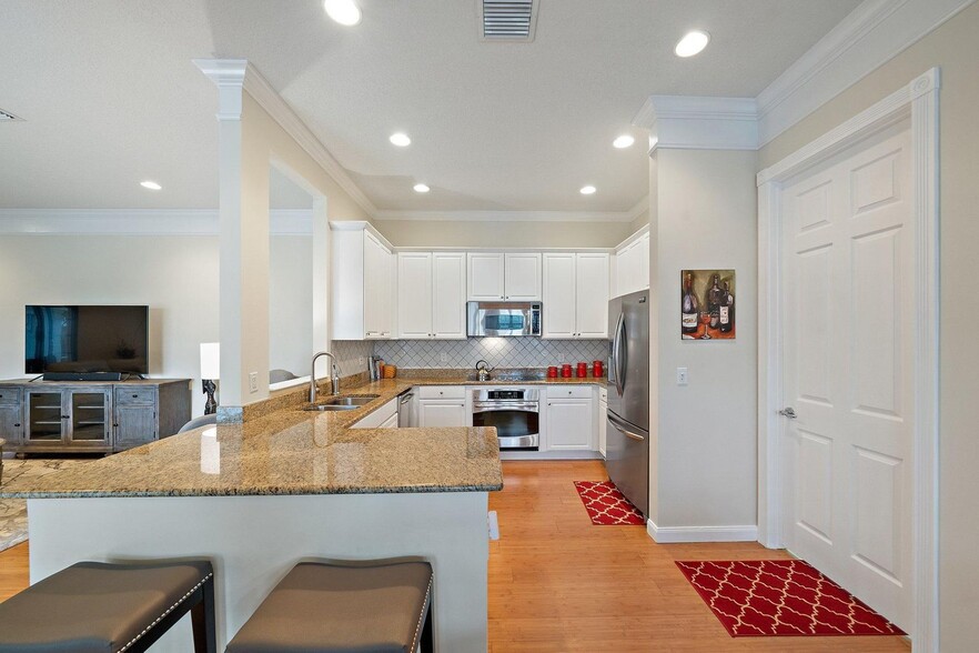 Building Photo - 3277 Wymberly Dr