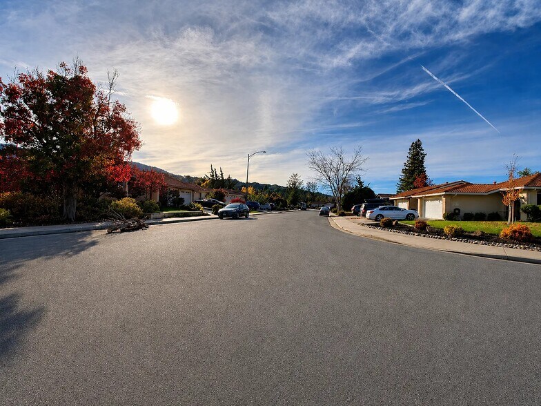 Building Photo - 1626 Canna Ln