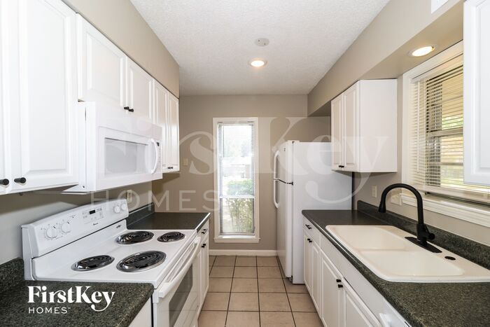 Building Photo - 4190 Brookhill Ln