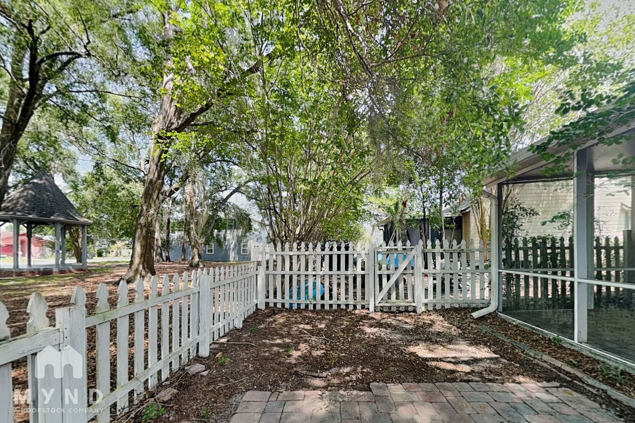 Building Photo - 1729 Chatham Cir