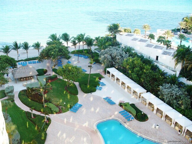 Building Photo - 3001 S Ocean Dr