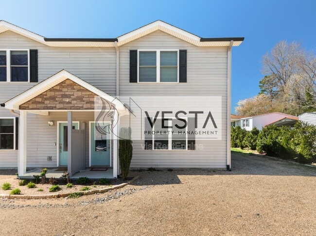 Building Photo - 12 Riddle Rd